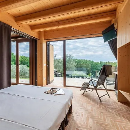 Dolce Colle Farm stay *